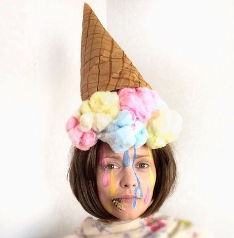 Ice cream cone Diy Ice Cream Cone, Carnaval Diy, Cone Hat, Crazy Hat Day, Silly Hats, Easter Hats, Diy Ice Cream, Hat Day, Wacky Hair Days