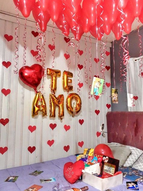 Ideas Aniversario, Surprise Birthday Decorations, Romantic Room Decoration, Birthday Room Decorations, Romantic Room, Bf Gifts, Creative Gifts For Boyfriend, Cute Couple Gifts