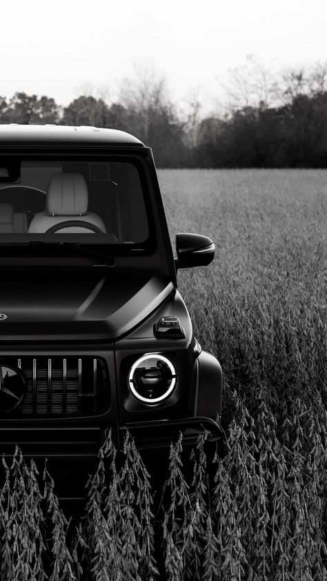 mercedes g wagon black Black G Wagon, Juventus Wallpapers, 70s Muscle Cars, Mercedes Wallpaper, Mercedes G63, Dream Cars Mercedes, Mercedes G Wagon, G63 Amg, E63 Amg