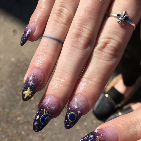 Wizard Nails, Potter Nails, Harry Potter Nails, December Nails, Galaxy Nails, Fashion Goals, Makeup Nails, Wizard, Nail Inspo