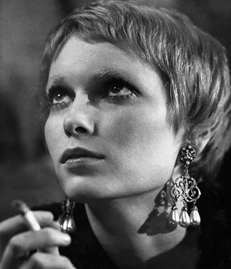 Mia Farrow 60s, Mia Farrow Pixie, Jean Seberg, Mia Farrow, I'm With The Band, Old Hollywood Glamour, Beauty Icons, Pixie Cuts, Hollywood Glamour