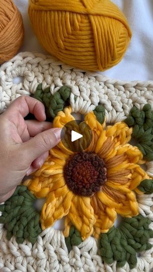 Sunflower Crochet Blanket Granny Squares, Sunflower Crochet Granny Square, Sunflower Blanket Crochet Pattern, Sunflower Granny Square Pattern Free, Sunflower Crochet Blanket, Sunflower Crochet Pattern, Sunflower Granny Square Pattern, Crochet Sunflowers, Sunflower Granny Square