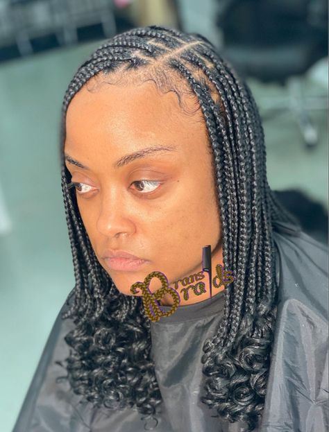 Small Knotless Box Braids With Curls Bob, Shorts Braids With Curls, Short Notlessbox Braids With Curls, Short Medium Knotless Braids, Knotless Box Braids Short Length, Short Box Braids Hairstyles Shoulder Length, Bob Length Knotless Braids, Baddie Braids, Knotless Bob