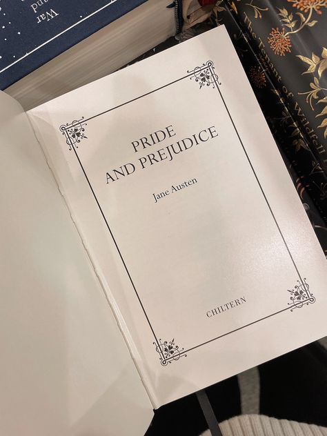 Reading Pride And Prejudice Aesthetic, Book Pride And Prejudice, Pride And Predijuce Book, Pride And Prejudice Aesthetic Book, Pride And Prejudice Book Aesthetic, Pride Prejudice Book, Reading Retreat, Cottagecore Ideas, Kawaii Summer