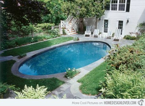 15 Lovely Oval Pool Designs   Home Design Lover Oval Swimming Pool, Kleiner Pool Design, Cottage Patio, Inground Pool Designs, Oval Pool, Luxury Swimming Pools, Pool Water Features, Luxury Pools, Backyard Pool Landscaping