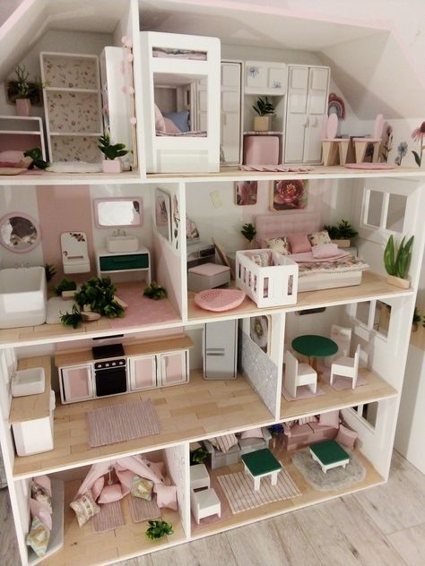 Barbie House Plans, House Plans With Carport, Wooden Barbie House, Barbie House Furniture, Minecraft Basement, Diy Barbie House, Dollhouse Design, Modern Dollhouse Furniture, Small Basement