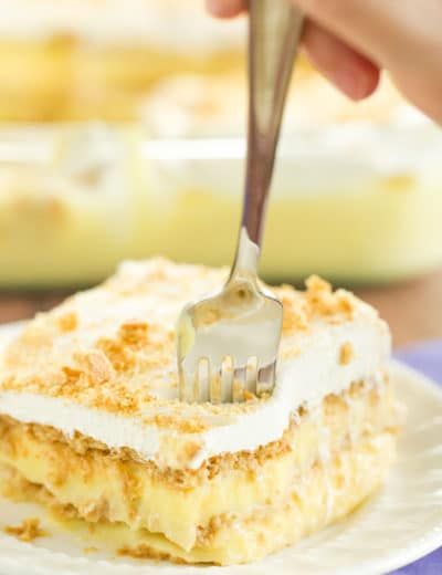 Pineapple Icebox Cake - 9 x 13" Pan - A piece of icebox cake with a fork digging right in! Pudding Icebox Cake, Cake Brown, Ice Box Cake, Icebox Cakes, Icebox Desserts, Brown Eyed Baker, Oreo Pudding, Icebox Cake Recipes, Biscuits Graham