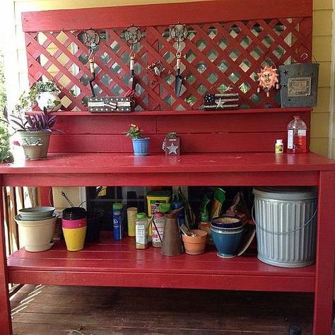 Potting Bench Garden Workbench, Planting Station, Potting Bench Ideas, Pallet Potting Bench, Diy Potting Bench, Potting Bench Plans, Potting Station, Outdoor Potting Bench, Potting Benches