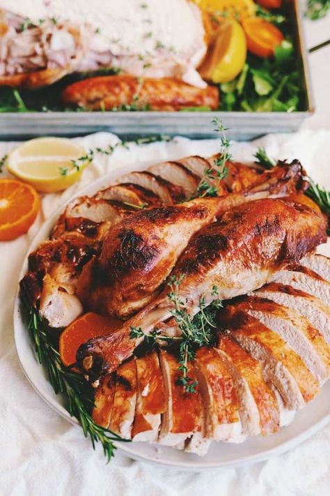 This buttermilk brined turkey recipe is thee easiest way to brine a turkey! Not only will it save you time and effort but the turkey will be moist, flavorful and beautiful! All you need is a fresh turkey, buttermilk, hot sauce, butter and your favorite seasoning blend! Best of all, there\'s no boiling or waiting for the brine to cool! Easy Thanksgiving Dinner, Seasoning Chicken, Christmas Dinner Recipes, Carving A Turkey, Big Dinner, Turkey Brine Recipes, Thanksgiving 2022, Poultry Dishes, Thanksgiving Dinner Menu