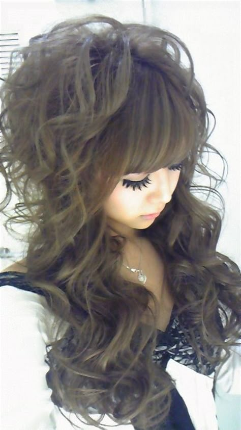 Heisei Gyaru, Gyaru Hairstyles, Gyaru Hair, Gyaru Aesthetic, Cool Piercings, Gyaru Fashion, Beauty Queen, Love Hair, Pretty Makeup