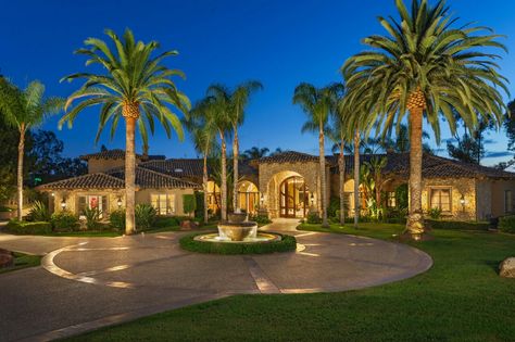 Pavers Design, Mediterranean Mansion, Circle Drive, House Interior Design Styles, Dream Life House, Fancy Houses, Beautiful House Plans, Mansions Luxury, Luxury Homes Dream Houses