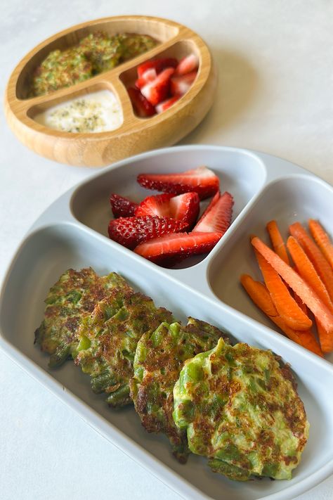 Green Bean Fritters - Feeding Tiny Bellies Bean Fritters, Green Bean Baby Food, Low Sodium Cheese, Green Beans Side, Green Pizza, Veggie Patties, Filling Lunch, Healthy Baby Food, Weaning Recipes