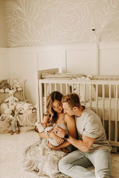 Newborn Shoot At Home With Parents, Neutral Lifestyle Newborn Photography, Infant Family Pictures At Home, Nursery Family Pictures, Family Pictures In Bed, Newborn Family Photos In Nursery, Newborn Photoshoot In Nursery, I’m Home Newborn Family, Indoor Newborn Photos