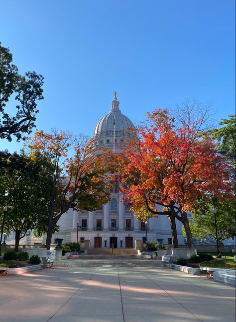 Wisconsin College Aesthetic, Downtown Madison Wisconsin, Wisconsin Madison Aesthetic, Wisconsin Madison University, University Of Madison Wisconsin, University Of Wisconsin Aesthetic, University Of Wisconsin Madison Aesthetic, Madison Season, Madison Wisconsin Aesthetic