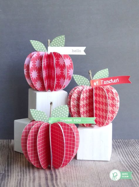 Paper Apples for Teacher - Pebbles, Inc. Apple Crafts, Paper Apple, Diy Apple, Apple Craft, Apple Painting, Apple Decorations, Easy Fall Crafts, Apple Theme, Back To School Crafts