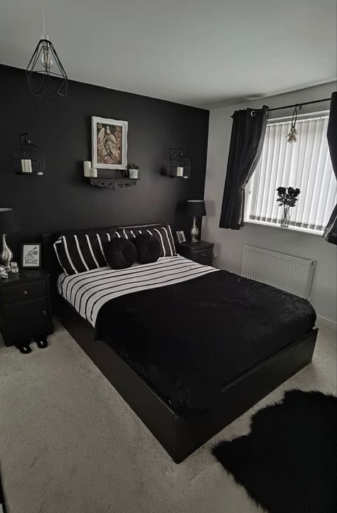 Small Room Setup, Mens Bedroom Decor, Black Bedroom Design, Black Bedroom Decor, Luxury Room Bedroom, Apartment Bedroom Decor, Bedroom Setup, Room Redesign, Simple Room