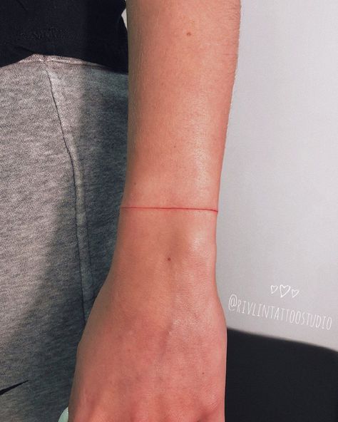 Red Line Tattoo Wrist, Wrist Line Tattoos For Women, Dainty Bracelet Tattoos For Women, Red Bracelet Tattoo, Red Dainty Tattoos, Red String Theory Tattoo, Redline Tattoo, Red String Of Fate Tattoo, Red Line Tattoo