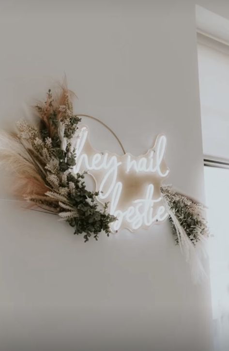 Esthetician Selfie Wall, Pampas Grass Backdrop With Neon Sign, Boho Nail Room Decor, Led Sign With Pampas, Rustic Nail Salon Ideas, Western Nail Salon Decor, Neon Sign Decor Ideas, Boho Nail Room Ideas, Boho Nail Room