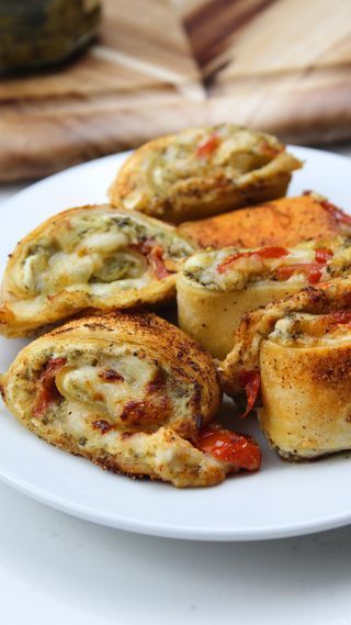 iRick Wiggins (@ketosnackz) • Instagram photos and videos Pesto Pinwheels, Irick Wiggins, Chicken Pinwheels, Pinwheel Sandwiches, Chicken Tomatoes, Tomatoes Mozzarella, Chicken Pesto, Tomato Mozzarella, Keto Lunch