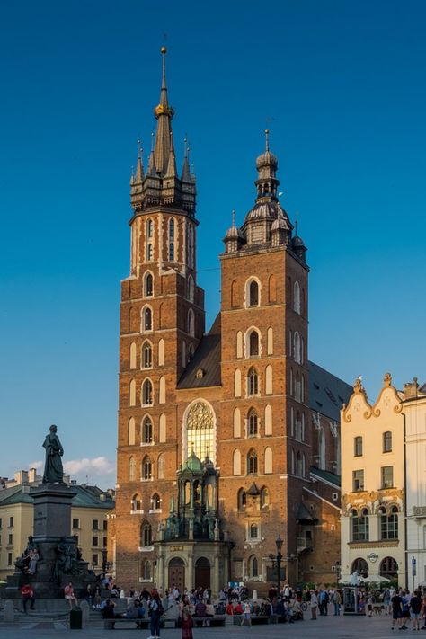 Places to Visit in Krakow - Krakow Travel Guide: Where to Go in Krakow? What are the Best Things to Do in Krakow? What to do in Krakow? The best tourist spots in Krakow, Poland. #krakow #poland #travel #travelbloggers #travelguides Krakow Poland Travel, Krakow Travel, Poland Krakow, Poland Travel, Krakow Poland, Tourist Spots, Wroclaw, Krakow, Beautiful Places To Visit