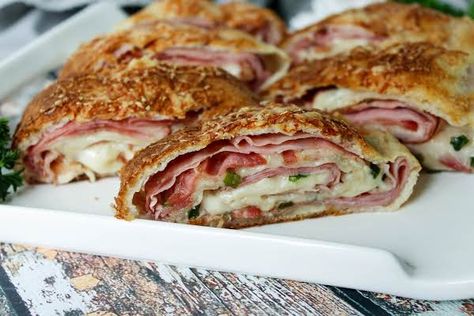 Ham And Swiss Stromboli Recipe Ham And Cheese Stromboli Recipe, Ham And Cheese Stromboli, Cheese Stromboli Recipe, Pizza Dip Appetizers, Cheese Stromboli, Swiss Recipes, Ham And Swiss, Crispy Baked Chicken Wings, Stromboli Recipe