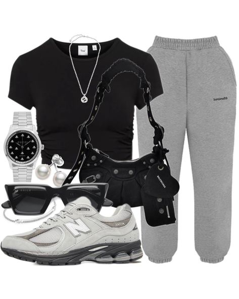 New Balance 2002r Grey, Gray Shoes Outfit, Bad And Boujee Outfits, Grey New Balance, New Balance Outfit, New Balance 2002r, Famous Outfits, Cute Lazy Day Outfits, Streetwear Fashion Women