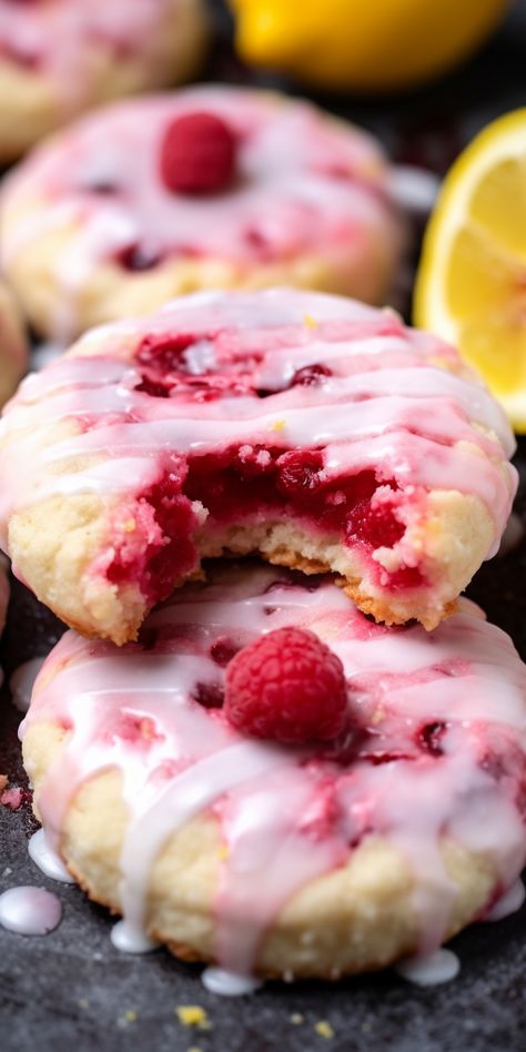 Lemon Raspberry Cookies - Chasety Lemon Raspberry Cookies, Dessert Oreo, Raspberry Cookies, Raspberry Recipes, Cookie Calories, Desserts Easy, Lemon Raspberry, Healthy Summer, Food Cakes