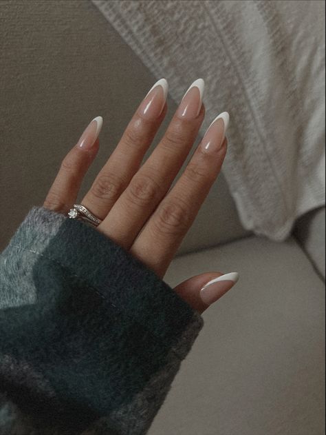 Nail Shape Chart, Oval Shaped Nails, French Top, Oval Nails, French Tip Nails, Cute Acrylic Nails, Shape Design, French Nails, White Nails