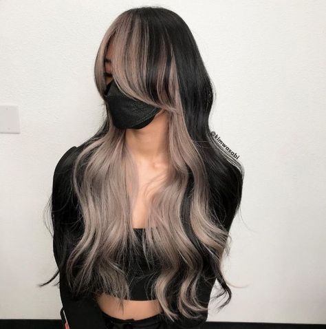 Two Toned Hair Brunette, Half Black Half Light Brown Hair, Hair Color Ideas For Brunettes Two Tone, Two Toned Long Hair, 2 Tone Hair Color Underneath, Dark Two Tone Hair, Black Hair With Light Brown Underneath, Two Tone Brown And Blonde Hair, Two Tone Black And Blonde Hair