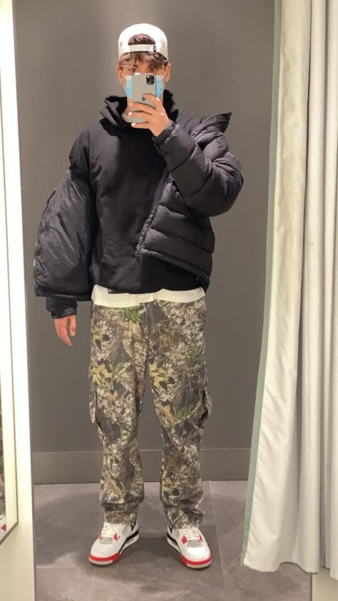 Camo Cargo Pants Outfit Men, Camo Jacket Outfits, Camo Cargo Pants Outfit Street Style, Outfit With Camo Pants, Cargo Camo Pants Outfit, Camo Outfit Men, Camo Pants Outfits, Camo Pants Outfit Men, Camo Jacket Outfit