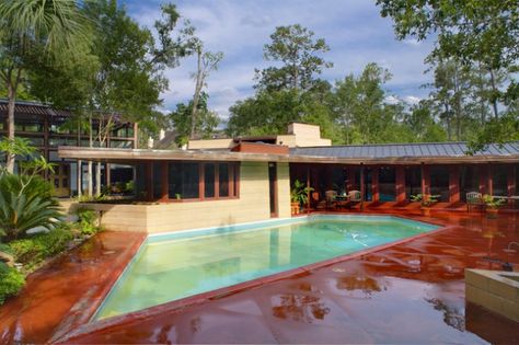 16 Marvelous Mid Century Swimming Pools For The Summer Season Mid Century Modern Water Fountain, Mid Century Swimming Pool, Mid Century Pool Design, Mid Century Pool Area, Mid Century Modern Backyard With Pool, Mid Century Modern Pool Area, Midcentury Backyard, Mid Century Backyard, Mod Pool