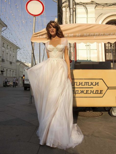 European Wedding, Illusion Tulle, Princess Wedding Dress, Wedding Dress Fabrics, Illusion Dress, Cap Dress, Princess Wedding Dresses, Styl Boho, Modern Wedding Dress