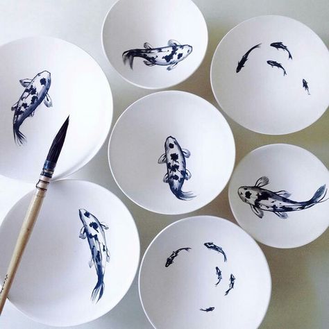 Koi Plates Pottery Painting Designs, Ceramic Fish, China Painting, Porcelain Flooring, Fish Painting, Pottery Designs, Ceramic Dishes, Ceramic Design, Ceramic Clay