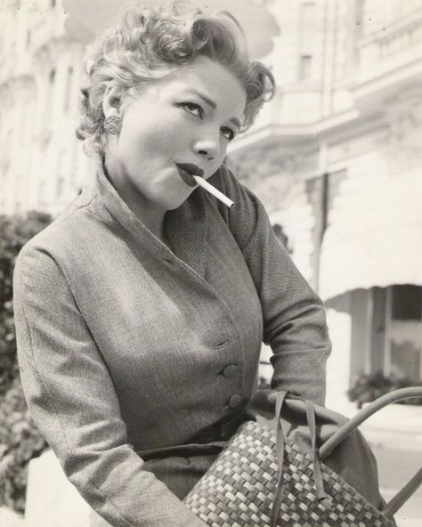 Anne Baxter:  Cannes Jean Pierre Aumont, Anne Baxter, Diana Dors, Jeanne Moreau, Catherine Deneuve, Sophia Loren, Vintage Glamour, Vintage Hollywood, Up Girl