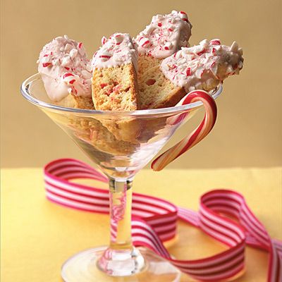 Candy Cane Biscotti @keyingredient Peppermint Biscotti, Hanukkah Cookies, Mini Candy Canes, Biscotti Cookies, Dipped Cookies, Biscotti Recipe, Christmas Foods, Christmas Cookie Exchange, Land O Lakes