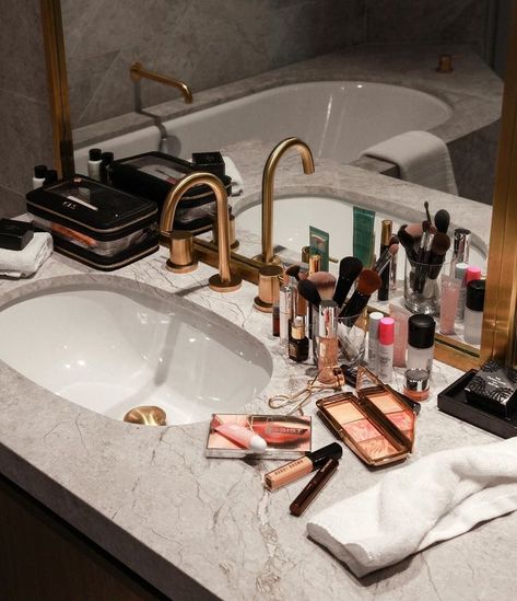 Makeup In The Bathroom, Makeup Bathroom Aesthetic, Luxury Bathroom Products, Bathroom Makeup Aesthetic, Makeup In Bathroom, Bathroom Flatlay, Bathroom Makeup Vanity, Skincare Bathroom, Makeup Bathroom