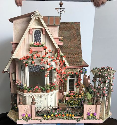 My Miniature Madness: Growing A Cottage Garden Part 9 Fairy House Dollhouse, Miniature House Exterior, How To Make Miniature House, Small Cute Cottage, Cute Small House Exterior, Mini House Craft, Fairy Doll House, Doll House Diy, Diy Miniature House