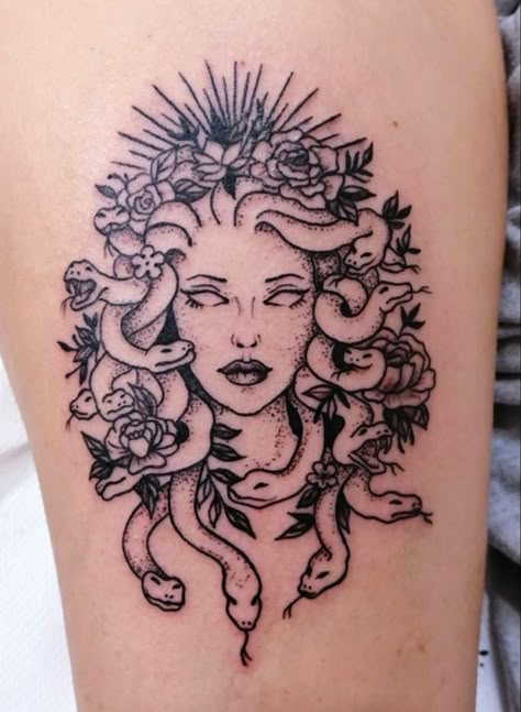 Simple Tattoo With Meaning, Medusa Tattoo Design, Girl Back Tattoos, Tattoo Simple, Medusa Tattoo, Poke Tattoo, Stick And Poke, Dainty Tattoos, Tattoo Flash Art