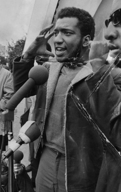 Fred Hampton People With Blue Eyes, Black American Culture, Fred Hampton, Black Panther Party, Black Panthers, Black Person, Power To The People, Black Community, Important Facts