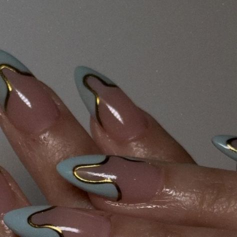 Nails Squiggle, Squiggle Nails, Funky Nails, Nail Art, Nails, Gold, Quick Saves, Nail Arts