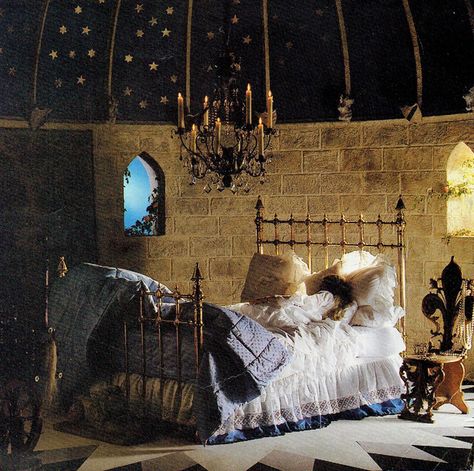 blessed wild apple girl Room Deco, Luna Lovegood, A Castle, Beige Aesthetic, Dream Rooms, Cool Rooms, Dream Bedroom, Bedroom Inspo, My New Room