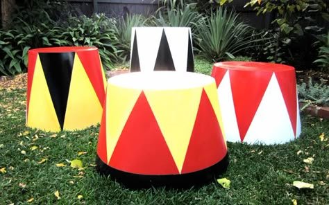 Circus Props, Haunted Carnival, Circus Party Decorations, Creepy Carnival, Halloween Circus, Dance Props, Carnival Decorations, Circus Decorations, Circus Wedding