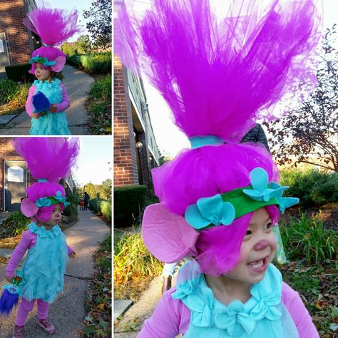 Queen Poppy Costume, Creative Diy Costumes, Poppy Costume, Costume Simple, Queen Poppy, Trolls Movie, Pink Pajamas, Knitted Headband, Pink Tulle