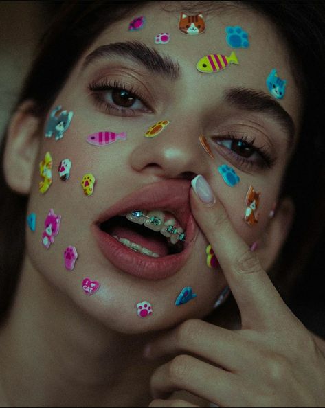 Sticker Face Photography, Sticker Photoshoot Ideas, Sticker Photography, Instagram Sticker, Witch Drawing, Sticker Inspo, Portraiture Painting, Crazy Makeup, Face Photography