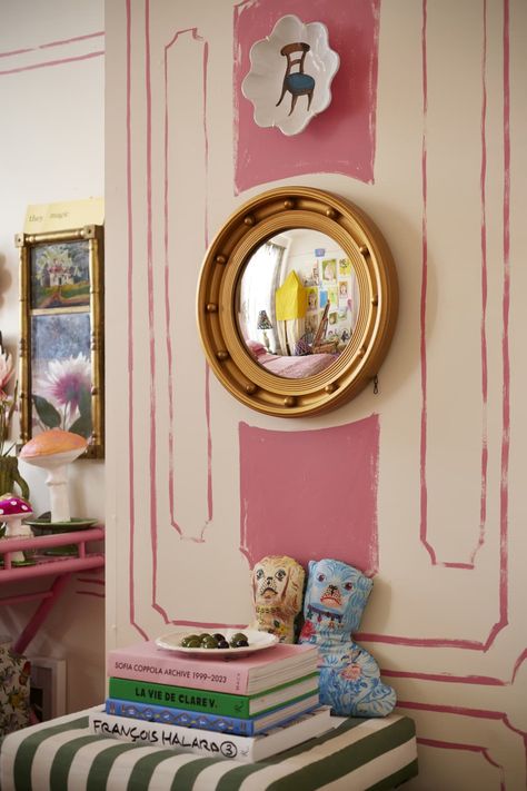 Brass rimmed mirror on hand painted wall in eclectic apartment. Painted Molding, Brooklyn Apartment, 아파트 인테리어, Hand Painted Walls, Big Girl Rooms, Architectural Features, Apartment Therapy, Colorful Interiors, Interior Inspiration