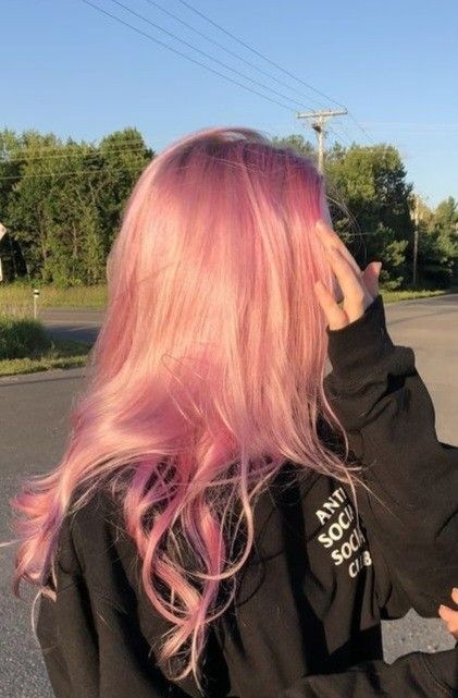 Hair Ideas Strawberry Blonde, Cherry Blossom Pink Hair, Strawberry Blonde And Pink Hair, Light Pink Hair Aesthetic, Pastel Pink Hair Aesthetic, Light Pink Curly Hair, Strawberry Pink Hair, Hair Goals Curly, Light Pink Coquette