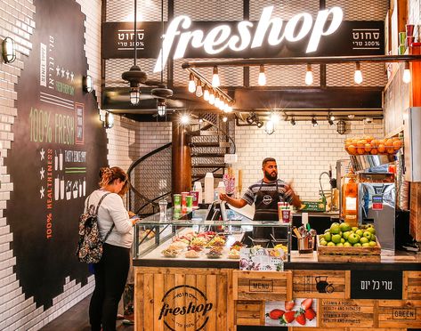 Juice Shop Front Design, Fruit Shop Design Ideas Juice Bars, Juicery Bar Design, Shake Bar Design Ideas, Coffee And Juice Bar Ideas, Juice Shop Ideas, Fruit Juice Shop Design, Snack Shop Design, Smoothie Shop Design