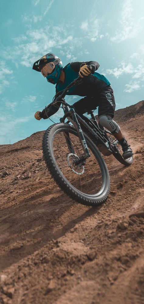 Downhill Mountain Biking Wallpaper, Mountain Bike Pictures, Cycle Wallpaper Bicycles, Mtb Bike Mountain Wallpaper, Biking Wallpaper, Mtb Aesthetic, Mountain Bike Wallpaper, Cycle Stunt, Cycle Wallpaper