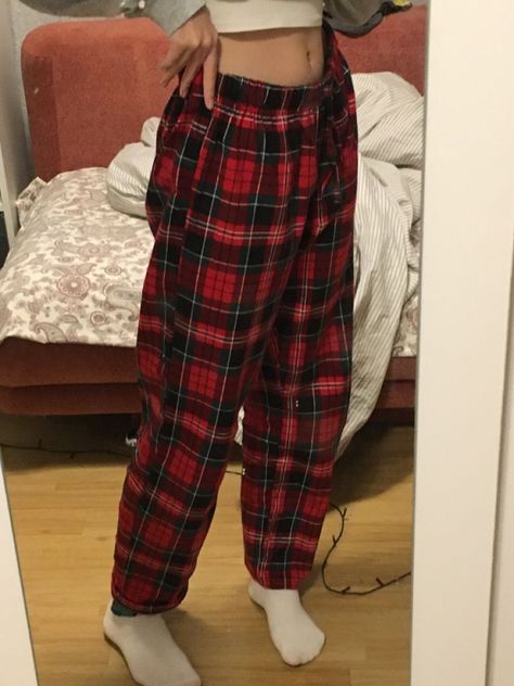 Red Pijama, Night Pjs, Red Pajama Pants, Girls Pajama Pants, Apres Ski Boots, Christmas Party Costume, Her Drawing, Night Pajama, Girl Sweatpants