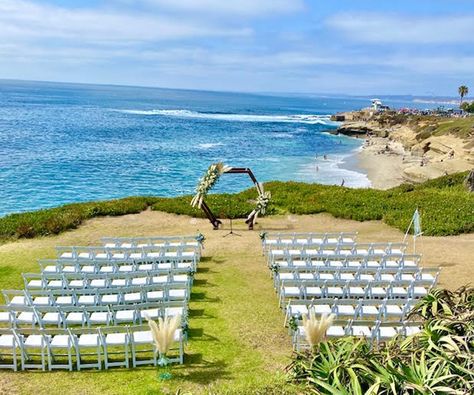 Cuvier Club: La Jolla Elegance | San Diego's Premier Wedding Spot La Jolla Wedding Bowl, Wedding Bowl La Jolla, The Wedding Bowl La Jolla, Cuvier Club Wedding, Socal Wedding Venues, La Jolla Wedding, Ocean Backdrop, La Jolla San Diego, Wedgewood Wedding